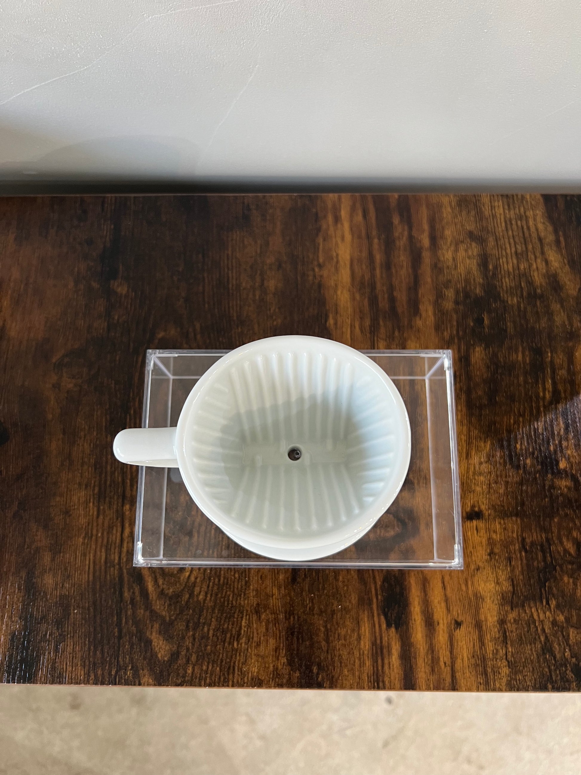 三洋産業 CAFEC THREE FOR 深濾過層有田焼磁器ドリッパー 101 1〜3人用 三洋産業 CAFEC THREE FOR 深濾過層有田焼磁器ドリッパー 101 1〜3人用